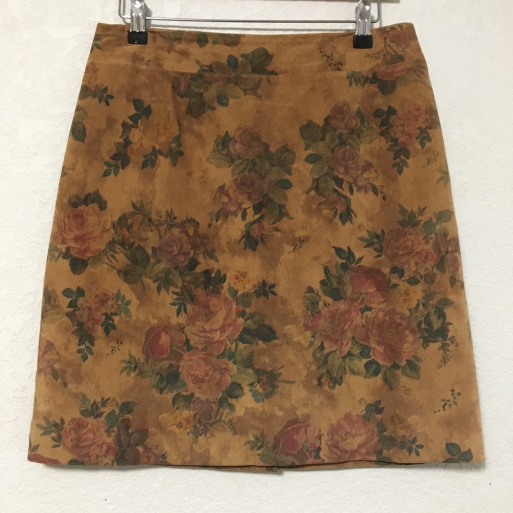 Newport News, size 8, genuine leather, vintage, skirt, floral
